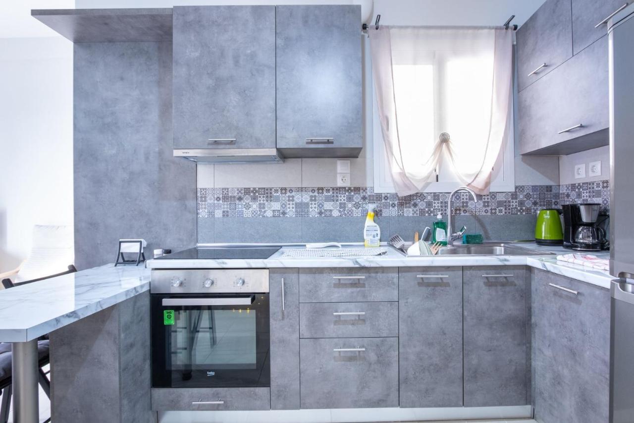 Bright Apartment In El Pireo Exterior foto