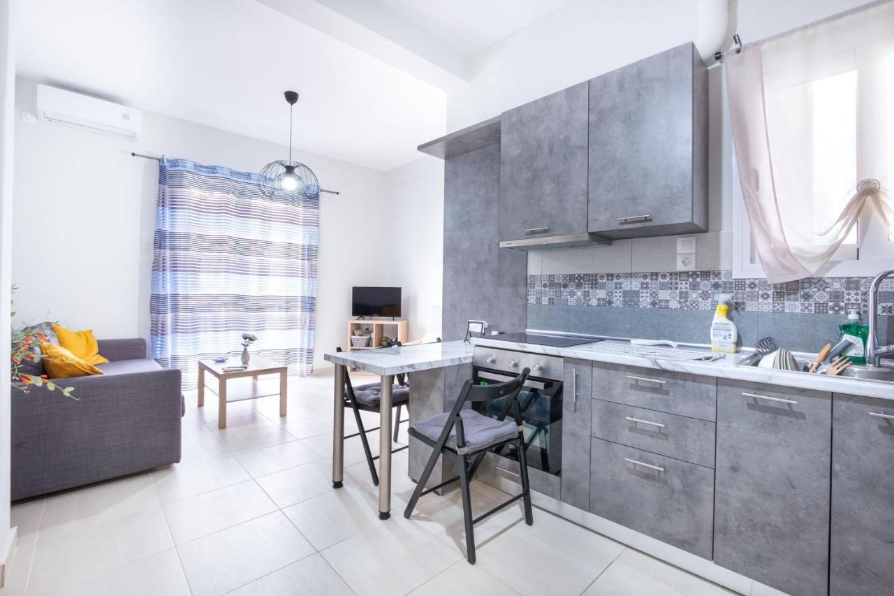 Bright Apartment In El Pireo Exterior foto
